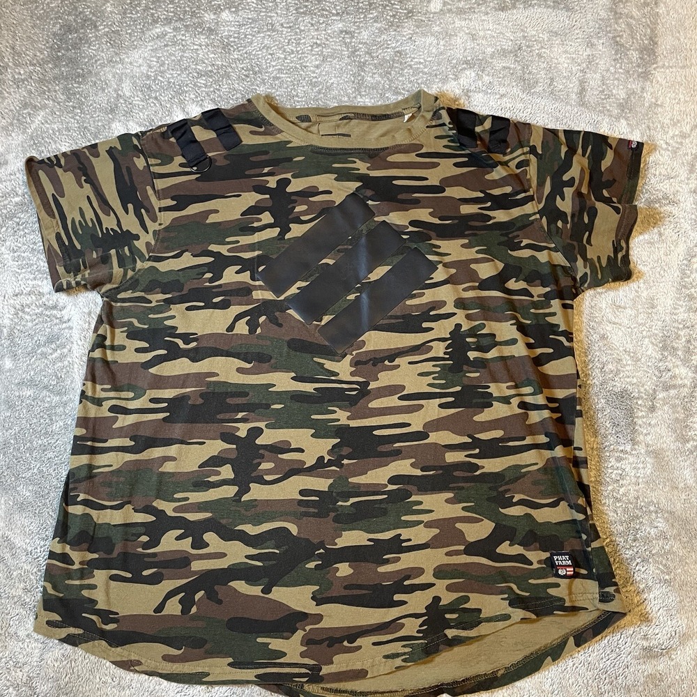 Phat Farm Men’s Short Sleeve Green Camo T Shirt Size 2XL